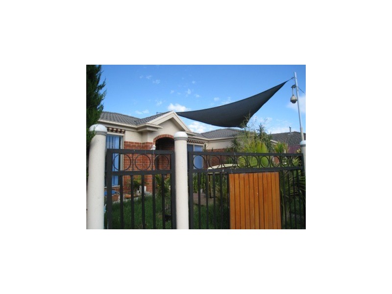 11 Norford Crs, Cranbourne North VIC 3977