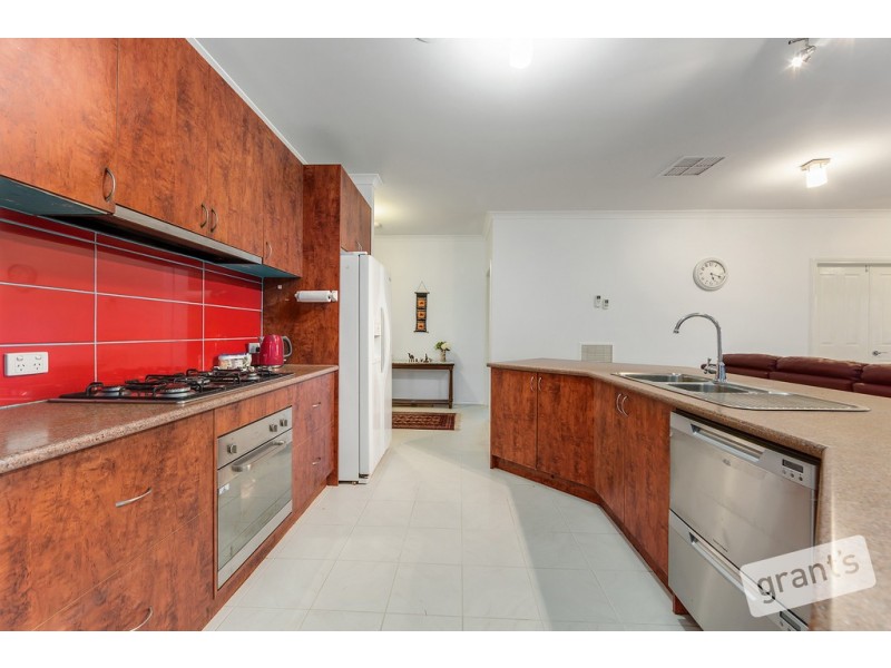 23 Viola Avenue, Pakenham VIC 3810