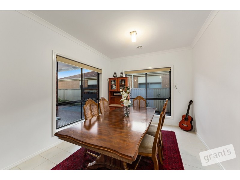 23 Viola Avenue, Pakenham VIC 3810