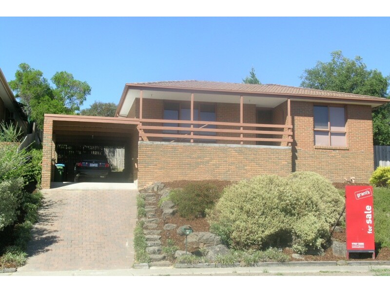 5 Lawrence Drive, Berwick VIC 3806