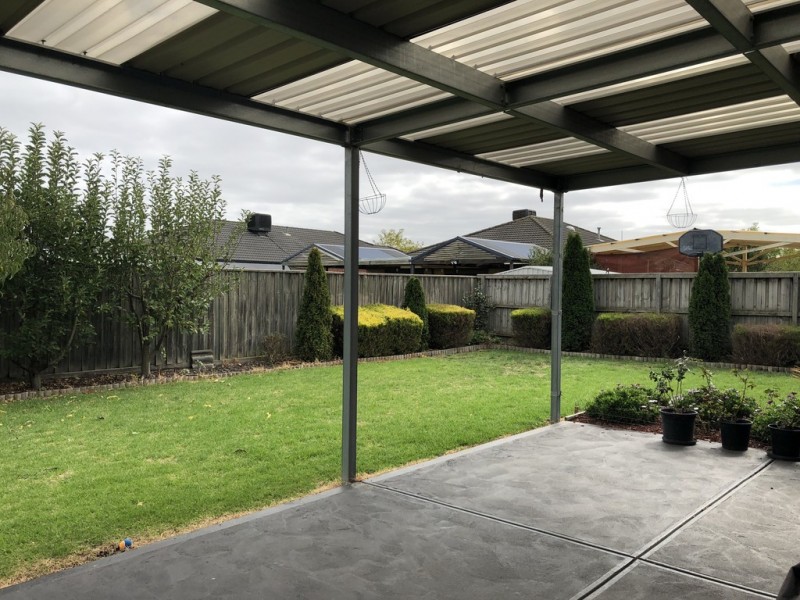 45 Chatswood Drive, Narre Warren South VIC 3805