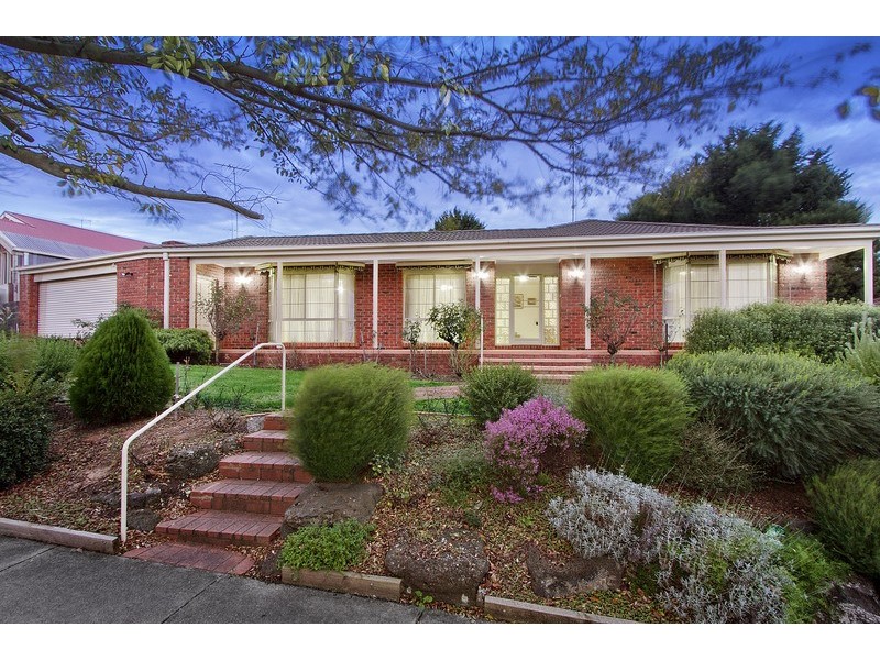 70 Avebury Drive, Berwick VIC 3806