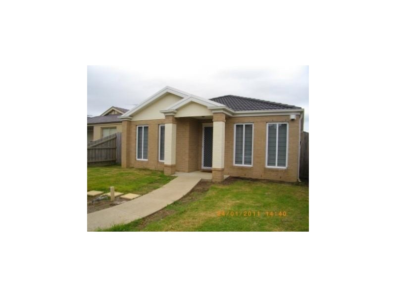 66 Manna Gum Dve, Pakenham VIC 3810