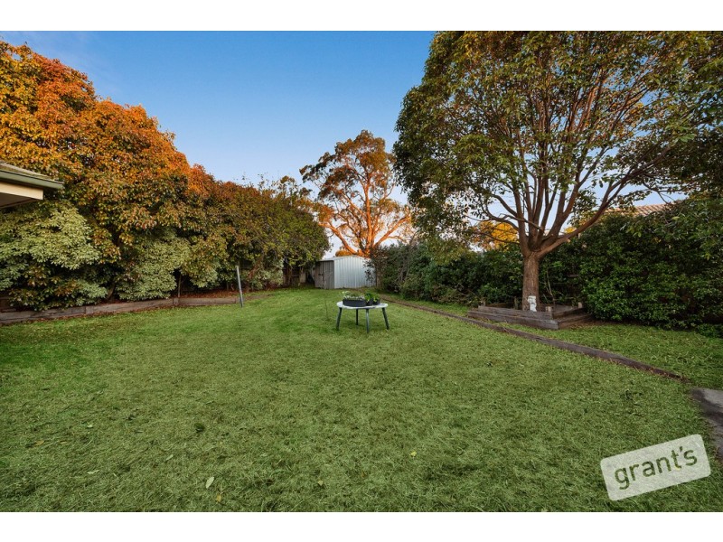 14 Honeysuckle Court, Cranbourne North VIC 3977