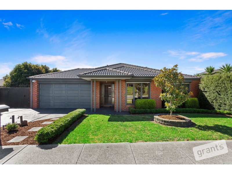 36 Yammerbook Way, Cranbourne East VIC 3977