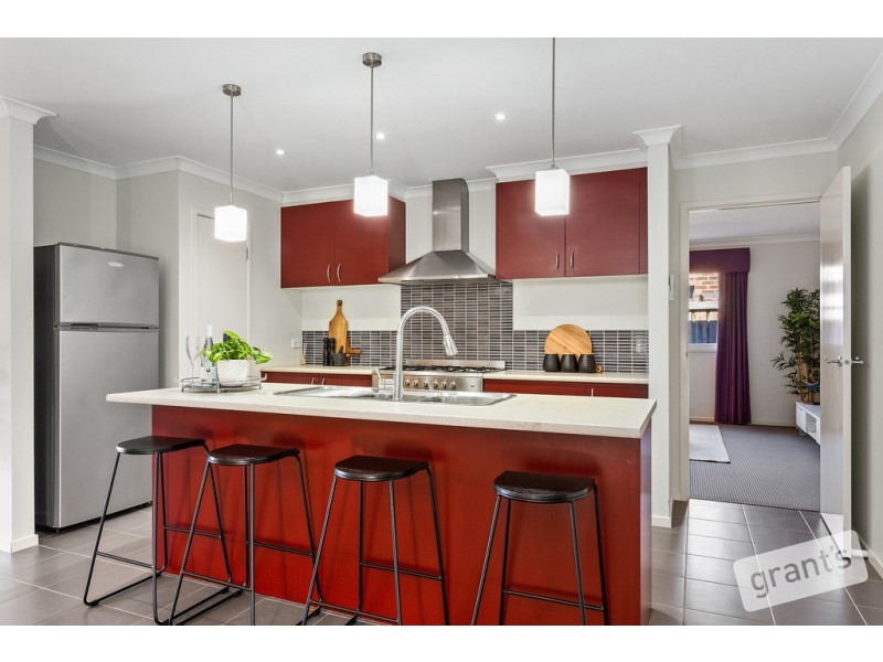 36 Yammerbook Way, Cranbourne East VIC 3977