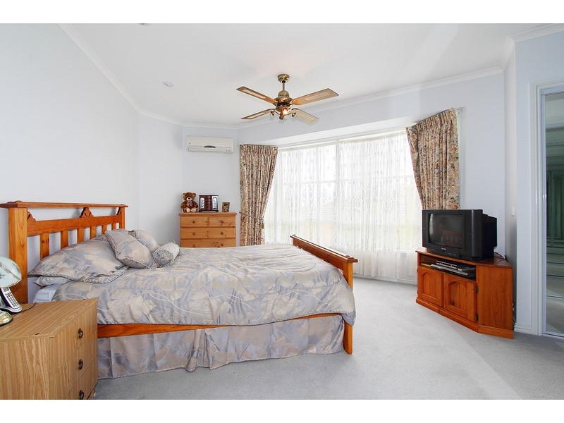 50 Grantham Crescent, Berwick VIC 3806