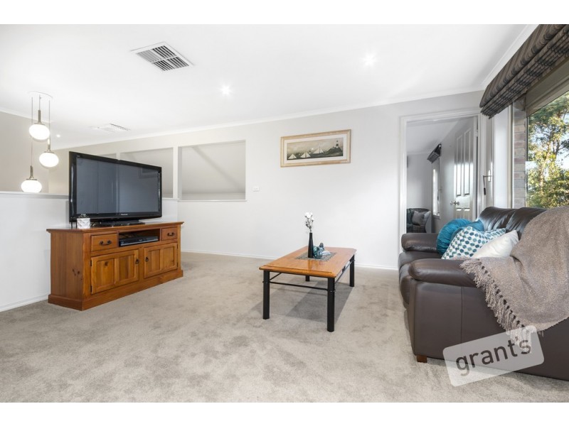 9 Kingsmere Drive, Berwick VIC 3806