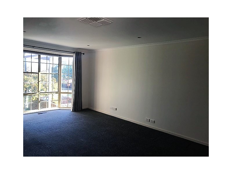 8/17-19 Wilson Street, Berwick VIC 3806