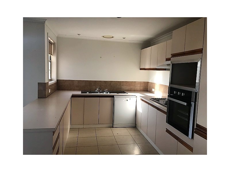 8/17-19 Wilson Street, Berwick VIC 3806