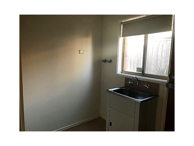 8/17-19 Wilson Street, Berwick VIC 3806