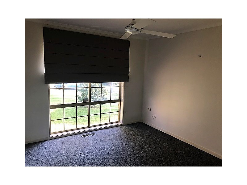 8/17-19 Wilson Street, Berwick VIC 3806