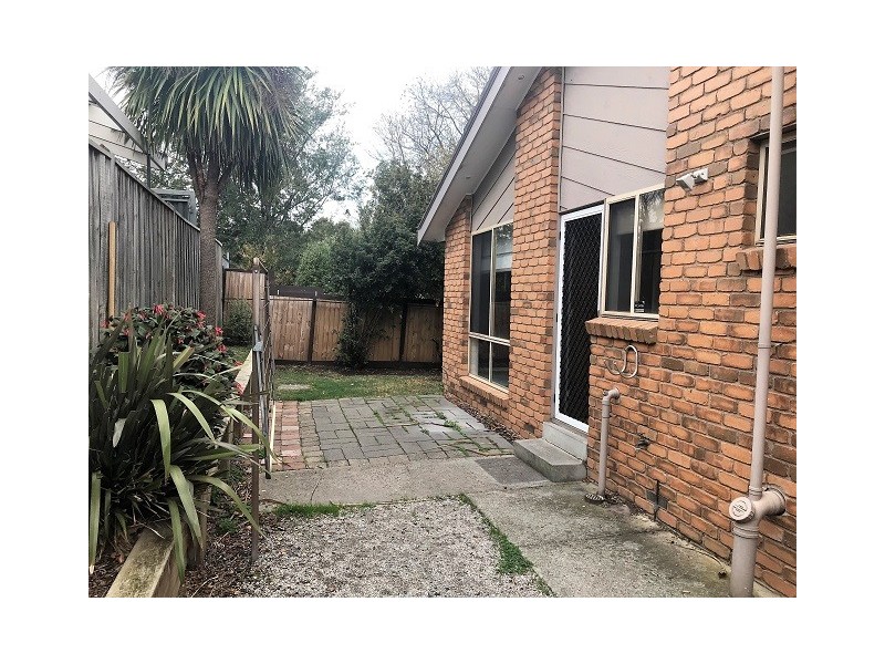 8/17-19 Wilson Street, Berwick VIC 3806