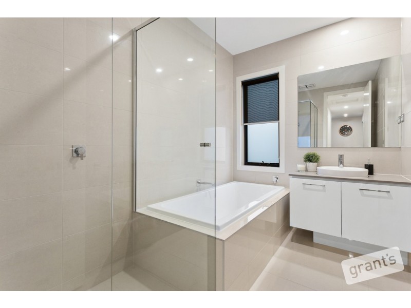 15 Kiama Street, Officer VIC 3809