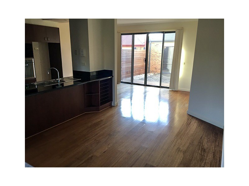 27/18 Marlseford Crescent, Berwick VIC 3806