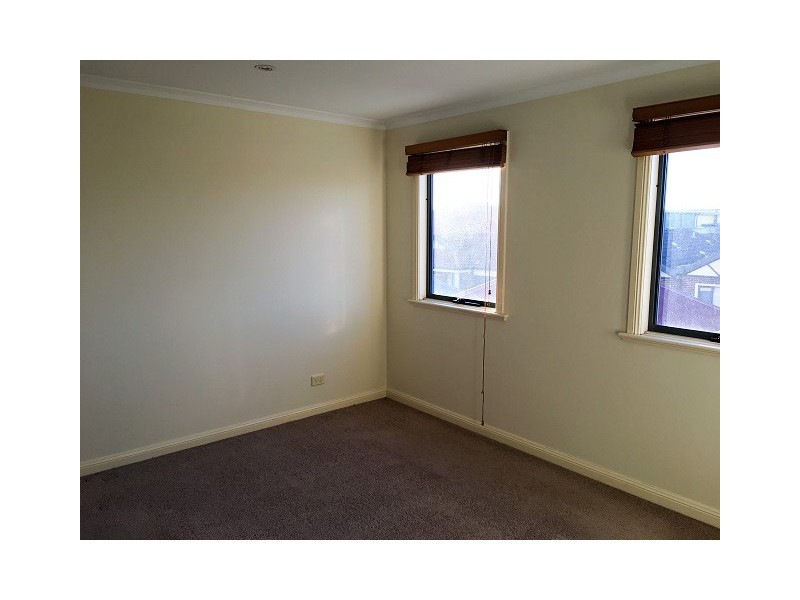 27/18 Marlseford Crescent, Berwick VIC 3806