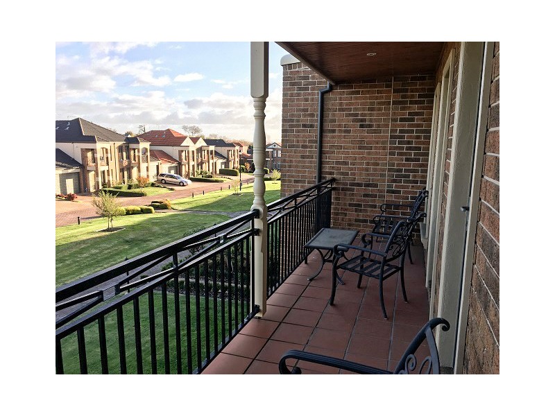 27/18 Marlseford Crescent, Berwick VIC 3806