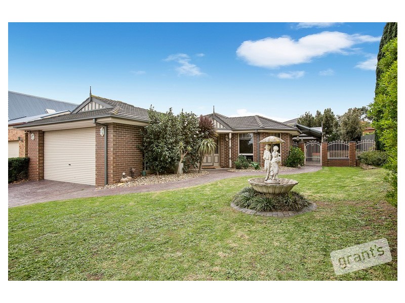 14 Allardice Parade, Berwick VIC 3806