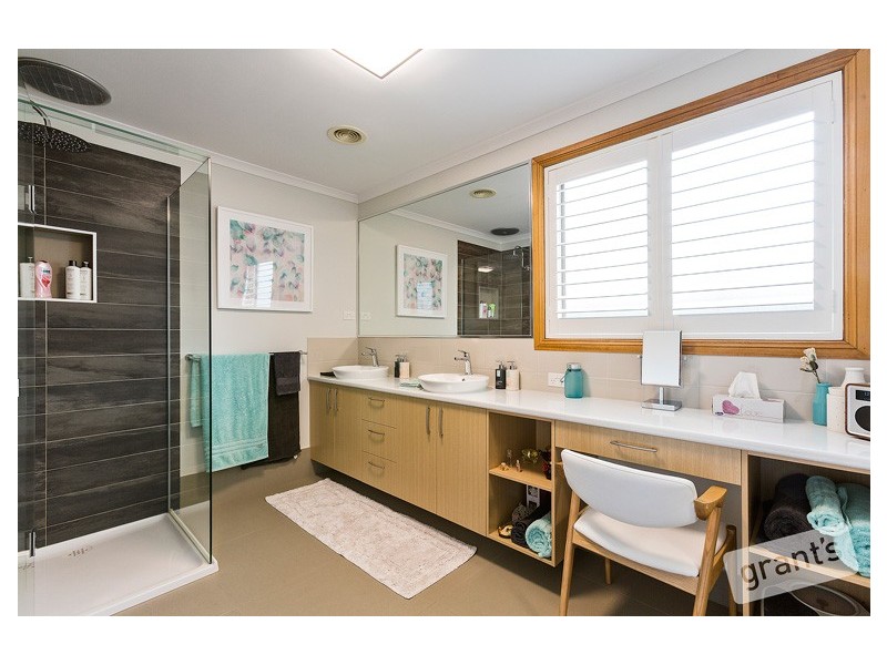 14 Allardice Parade, Berwick VIC 3806