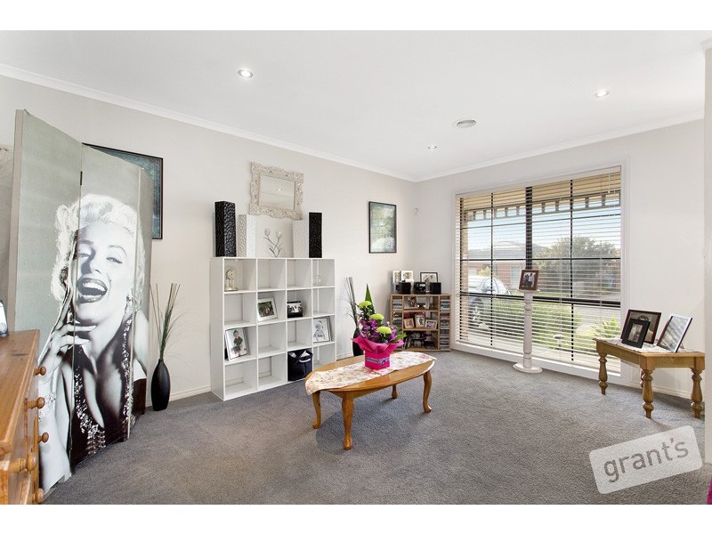 10 Mowbray Court, Berwick VIC 3806