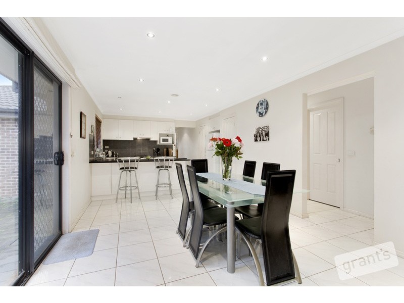 10 Mowbray Court, Berwick VIC 3806