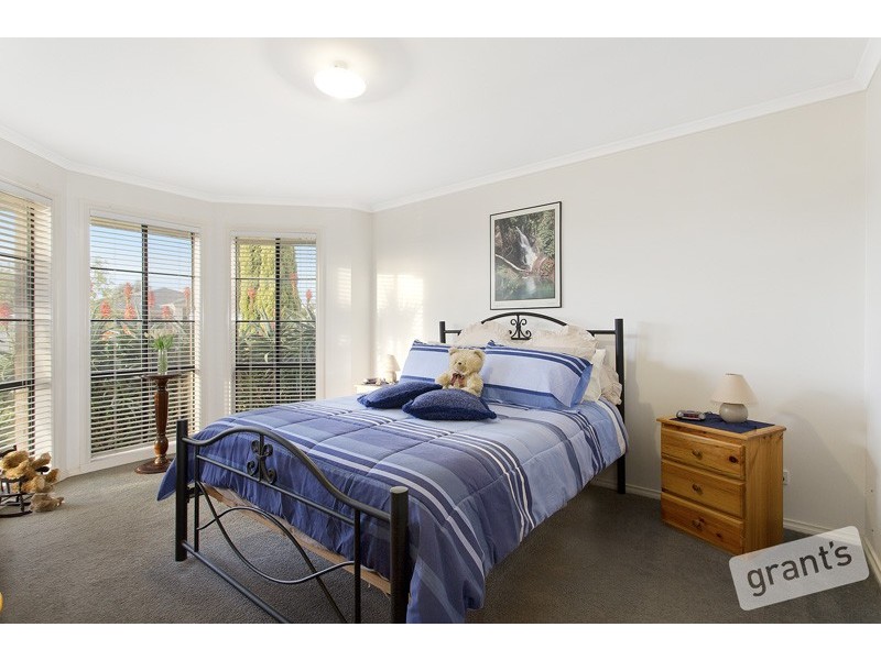 10 Mowbray Court, Berwick VIC 3806