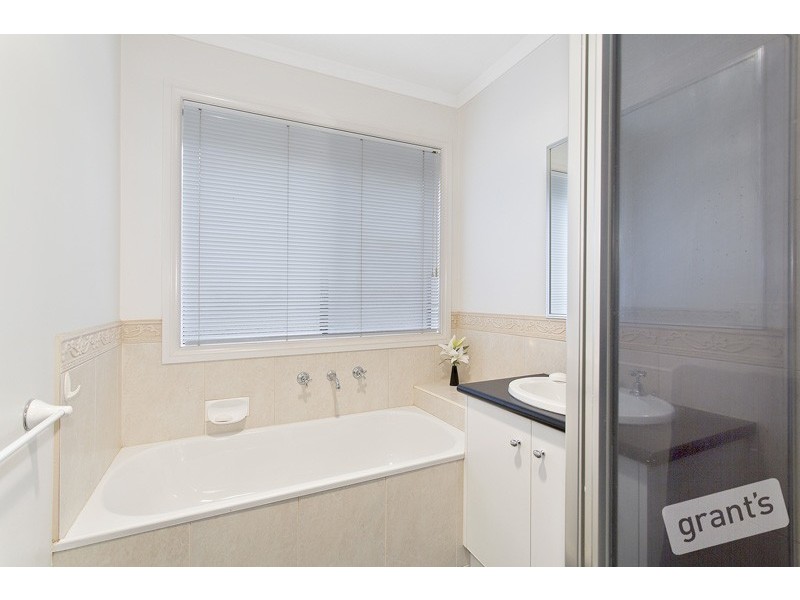 10 Mowbray Court, Berwick VIC 3806