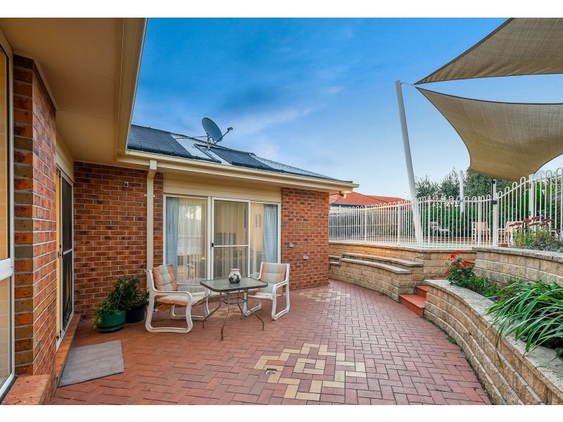 4 Enmore Close, Berwick VIC 3806