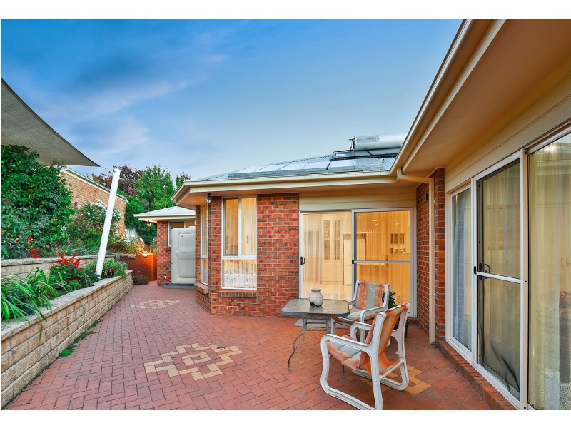 4 Enmore Close, Berwick VIC 3806