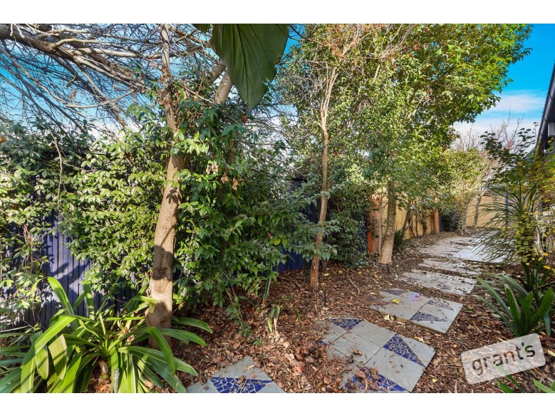 1 Queens Court, Berwick VIC 3806