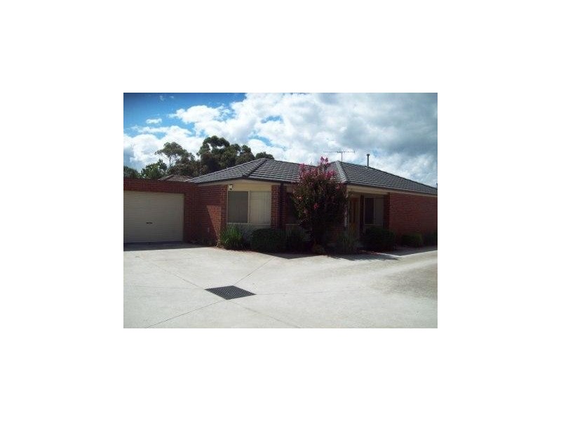 4/11 King St, Pakenham VIC 3810