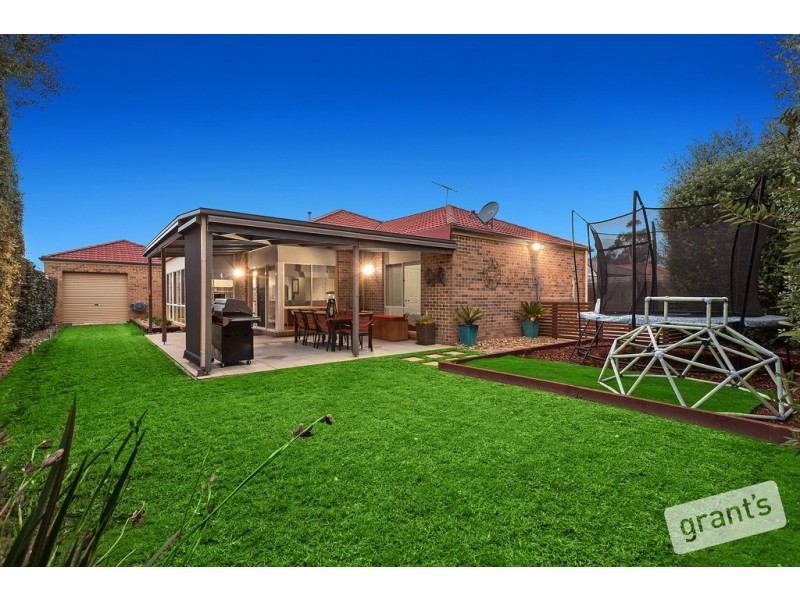 22 Blandford Crescent, Narre Warren South VIC 3805