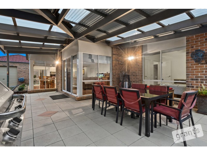 22 Blandford Crescent, Narre Warren South VIC 3805