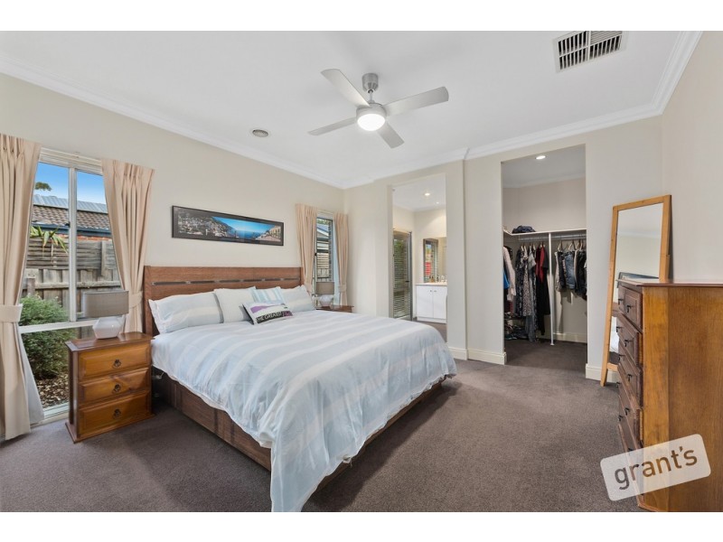 22 Blandford Crescent, Narre Warren South VIC 3805