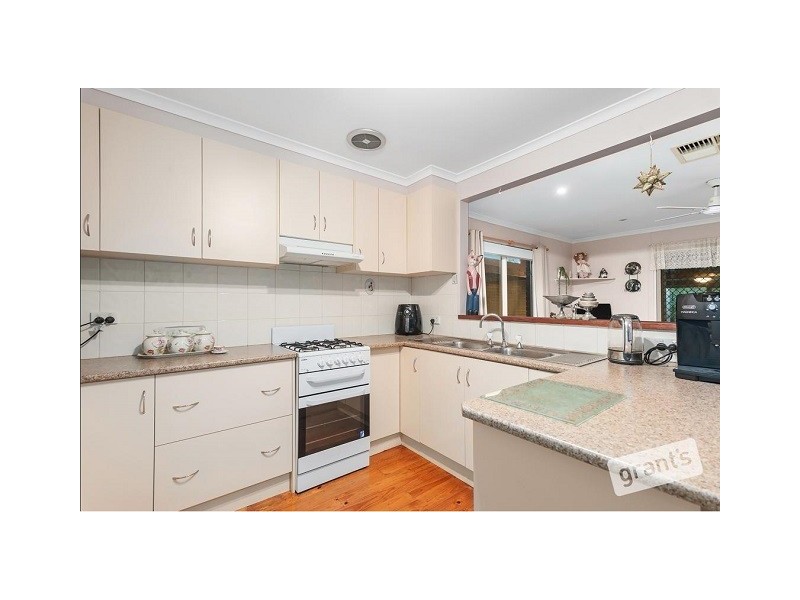 5 Bridle Place, Pakenham VIC 3810