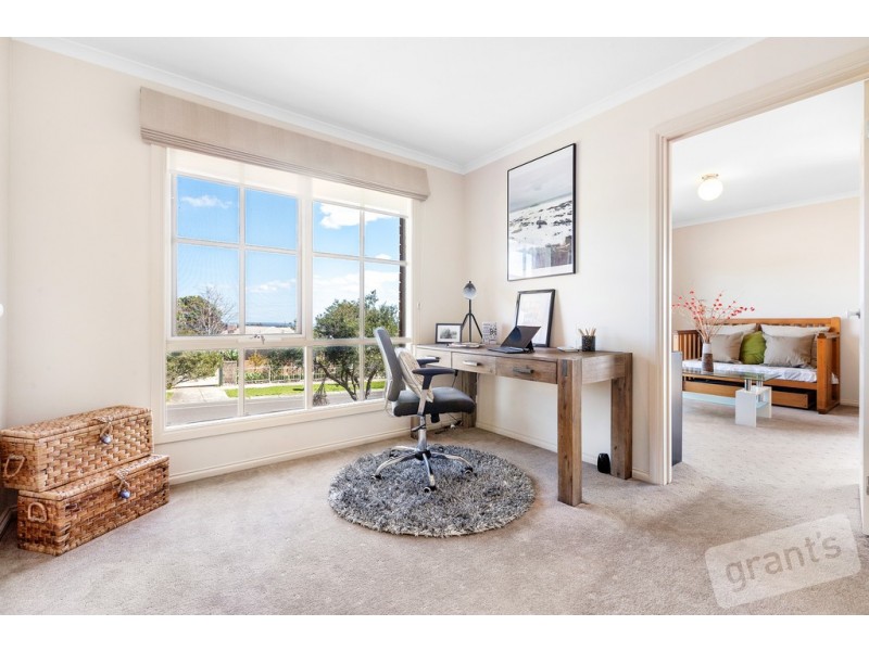 42 Bournevale Drive, Berwick VIC 3806