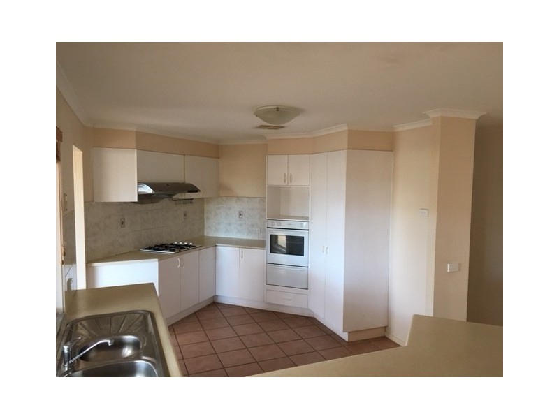 10 Yiota Court, Berwick VIC 3806