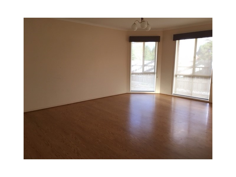 10 Yiota Court, Berwick VIC 3806
