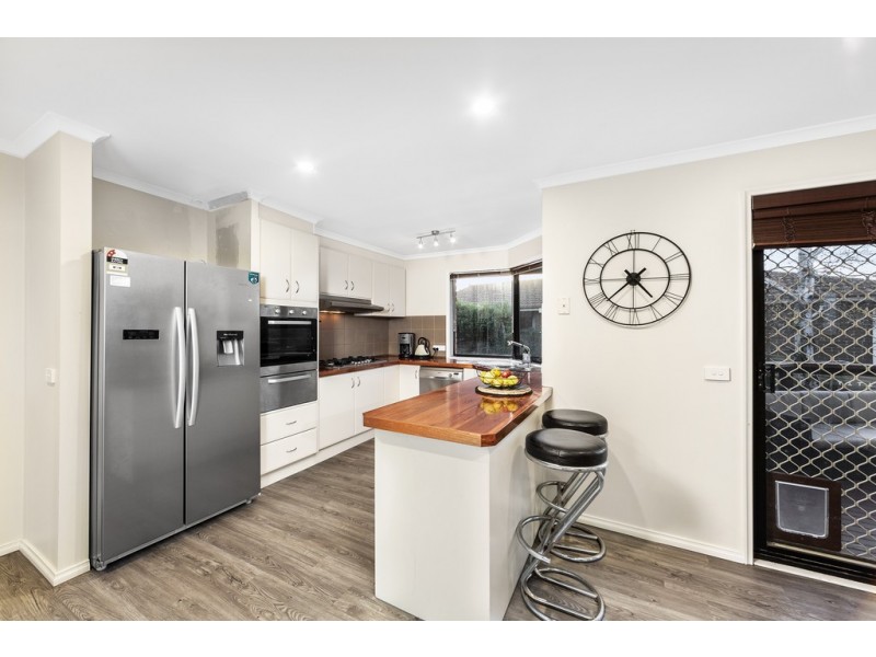 26 Jarryd Crescent, Berwick VIC 3806