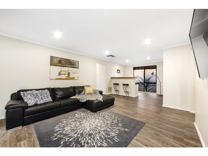 26 Jarryd Crescent, Berwick VIC 3806