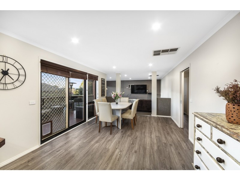 26 Jarryd Crescent, Berwick VIC 3806