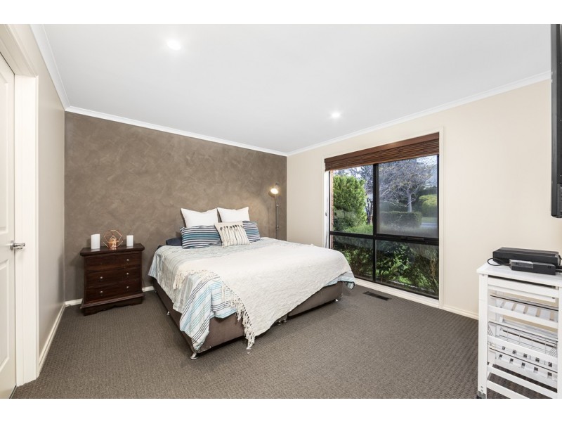 26 Jarryd Crescent, Berwick VIC 3806