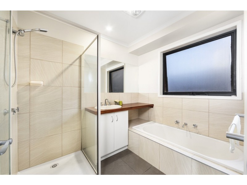 26 Jarryd Crescent, Berwick VIC 3806