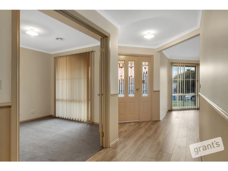 14 Terri-Ester Drive, Berwick VIC 3806