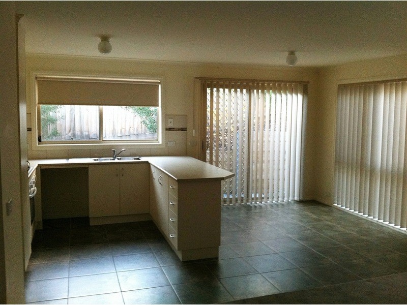 9/51 Leigh Drive, Pakenham VIC 3810