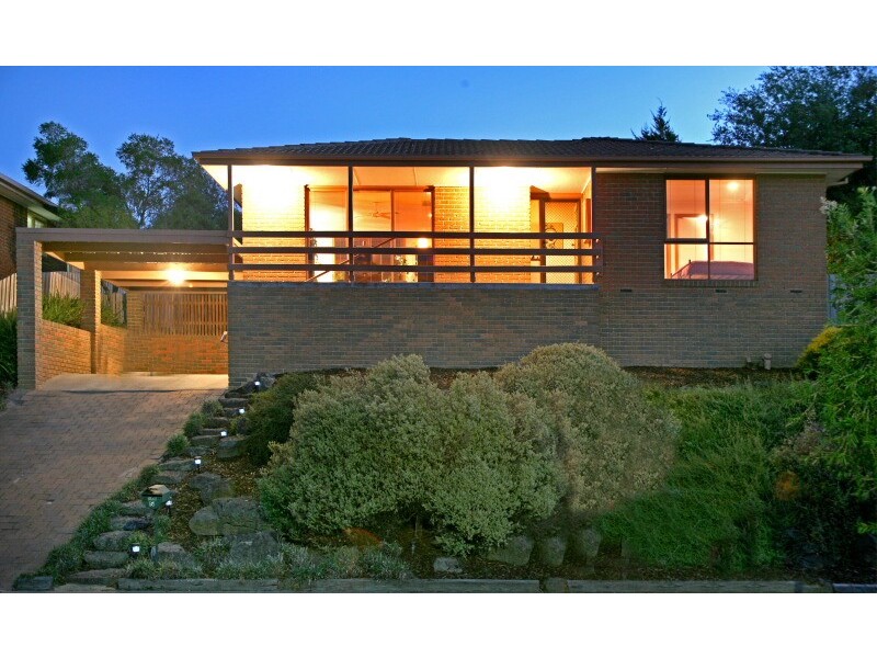 5 Lawrence Drive, Berwick VIC 3806