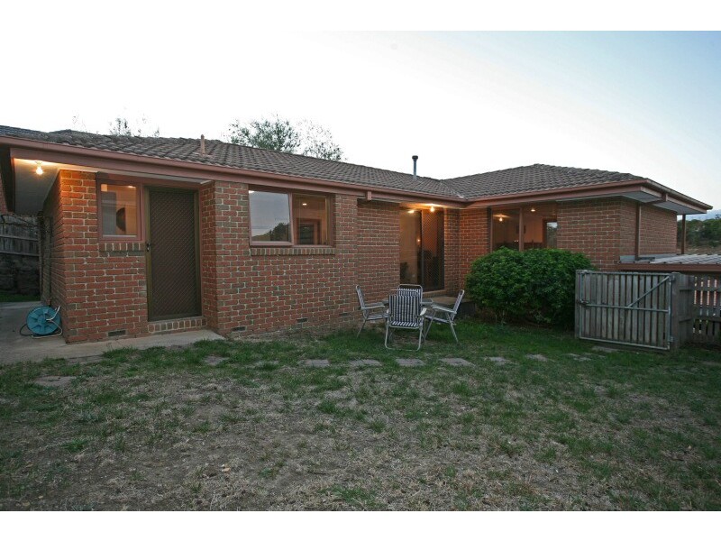 5 Lawrence Drive, Berwick VIC 3806