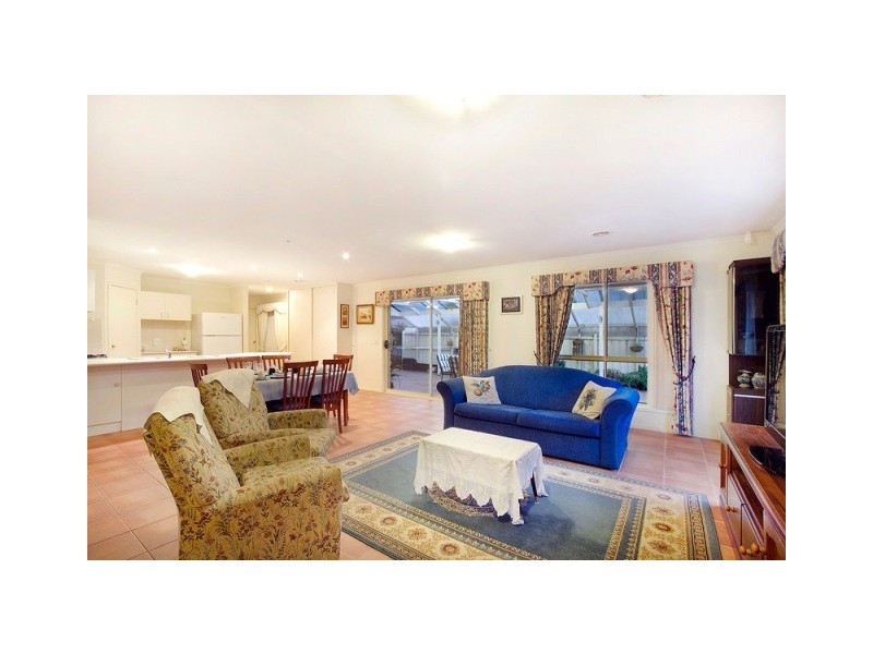 32 Sanctuary Drive, Beaconsfield VIC 3807