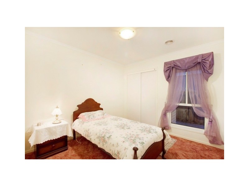 32 Sanctuary Drive, Beaconsfield VIC 3807