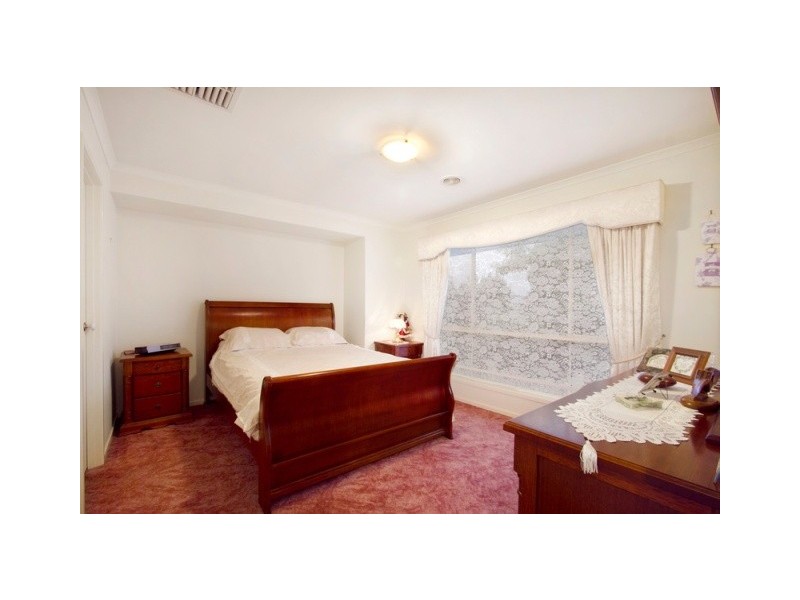 32 Sanctuary Drive, Beaconsfield VIC 3807